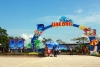 Hot news - Visitors flock to the new Halong beach (Bai Chay beach) on the Independence Day of 30th April