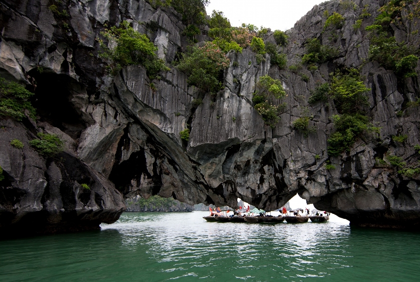 Halong Bay attractions - Luon Cave, photo by Discover Halong