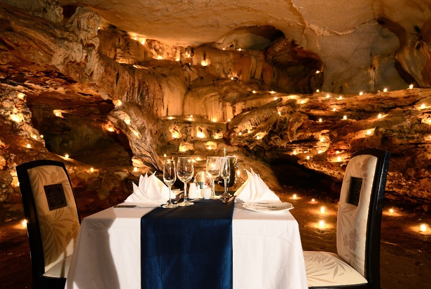 Halong Bay activities - Dining in cave, photo by Paradise Cruises