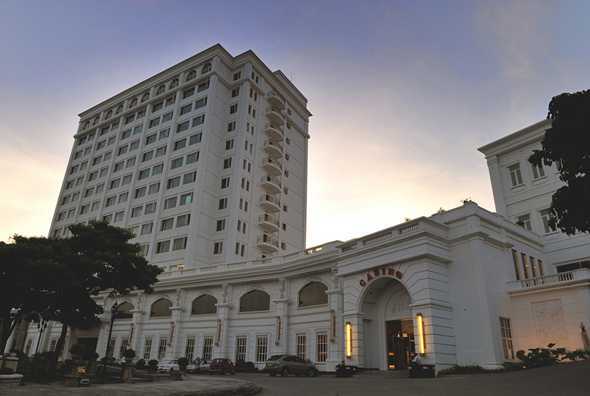 Giải trí với Casino ở Hạ Long, ảnh từ Royal Hotel & Villas