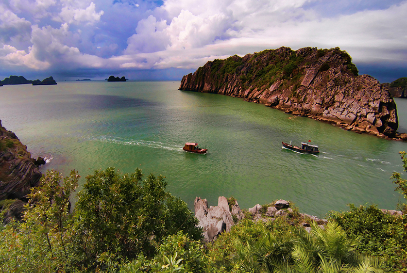 Areas in Halong Bay - Cat Ba Island, photo by Bùi Hồng Thắng