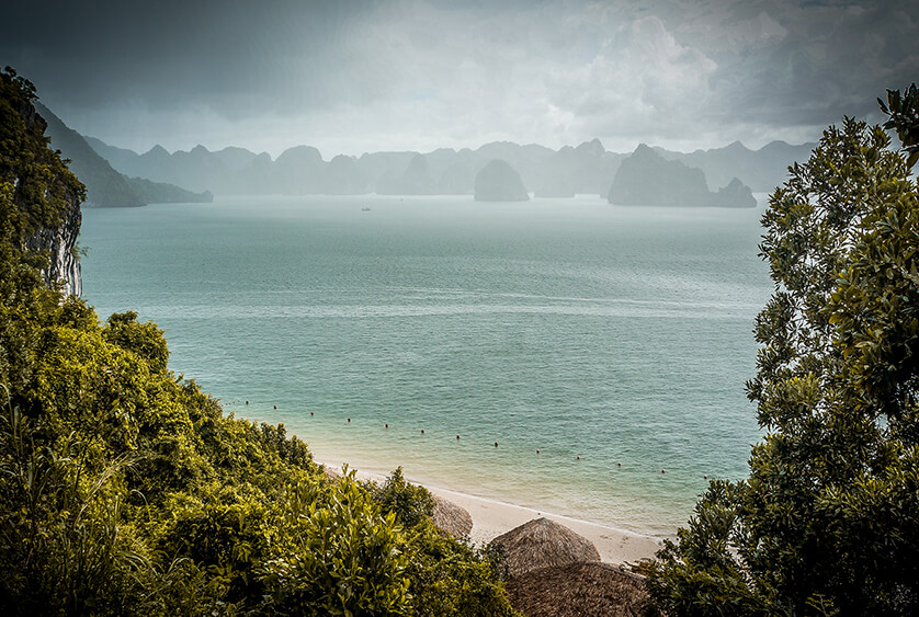 halong bay beach