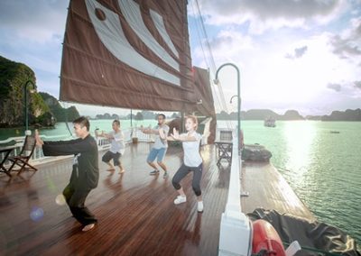 tai chi on halong bay cruise
