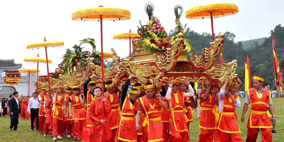 Halong-Bay-Rituals