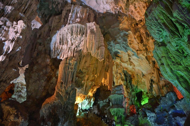 how halong bay formed