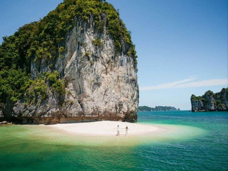 Swimming in halong