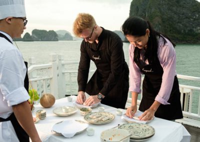 cooking class in halong bay cruise