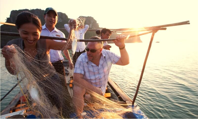 fishing tour halong bay