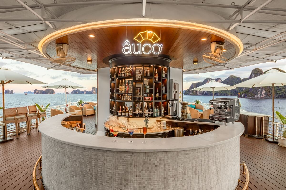 Most Suitable halong cruises for singaporean travellers Most Suitable halong cruises for singaporean travellers