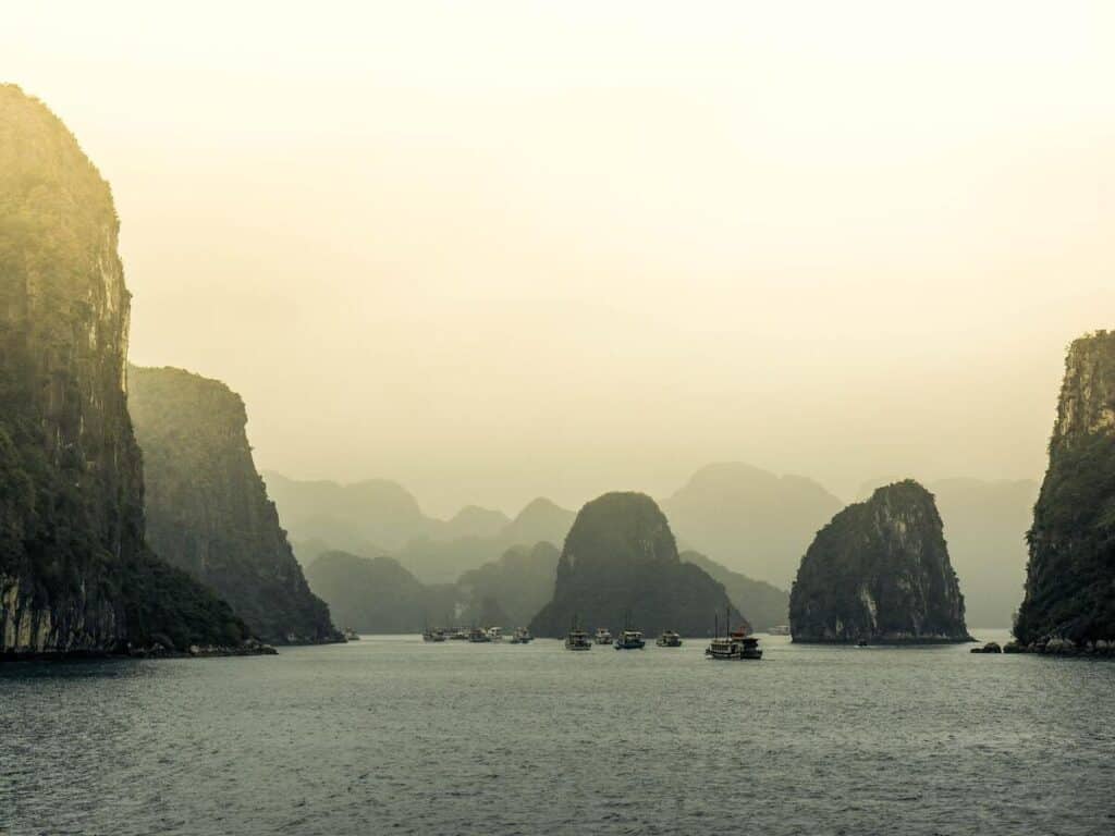 halong bay weather looks like in January