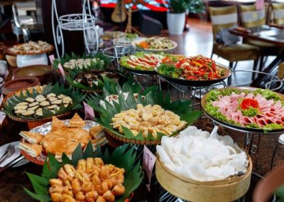 food on halong bay 2 days cruise