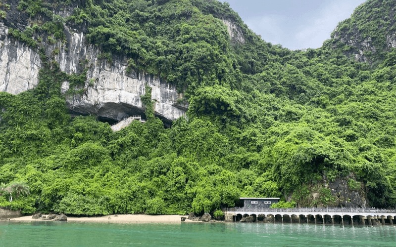 The Legend Behind Sung Sot Cave